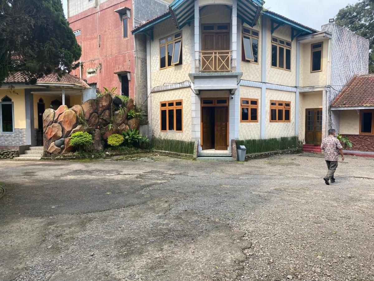 Hotel Puspa Sari تْشياتِر المظهر الخارجي الصورة