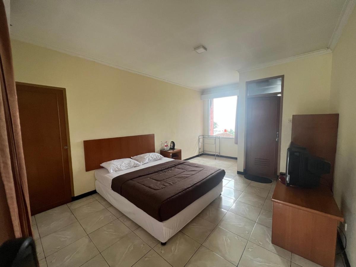 Hotel Puspa Sari تْشياتِر المظهر الخارجي الصورة