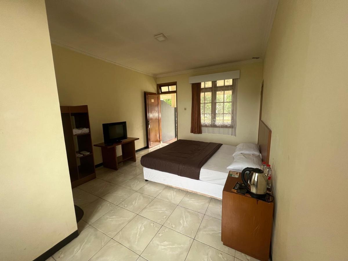 Hotel Puspa Sari تْشياتِر المظهر الخارجي الصورة