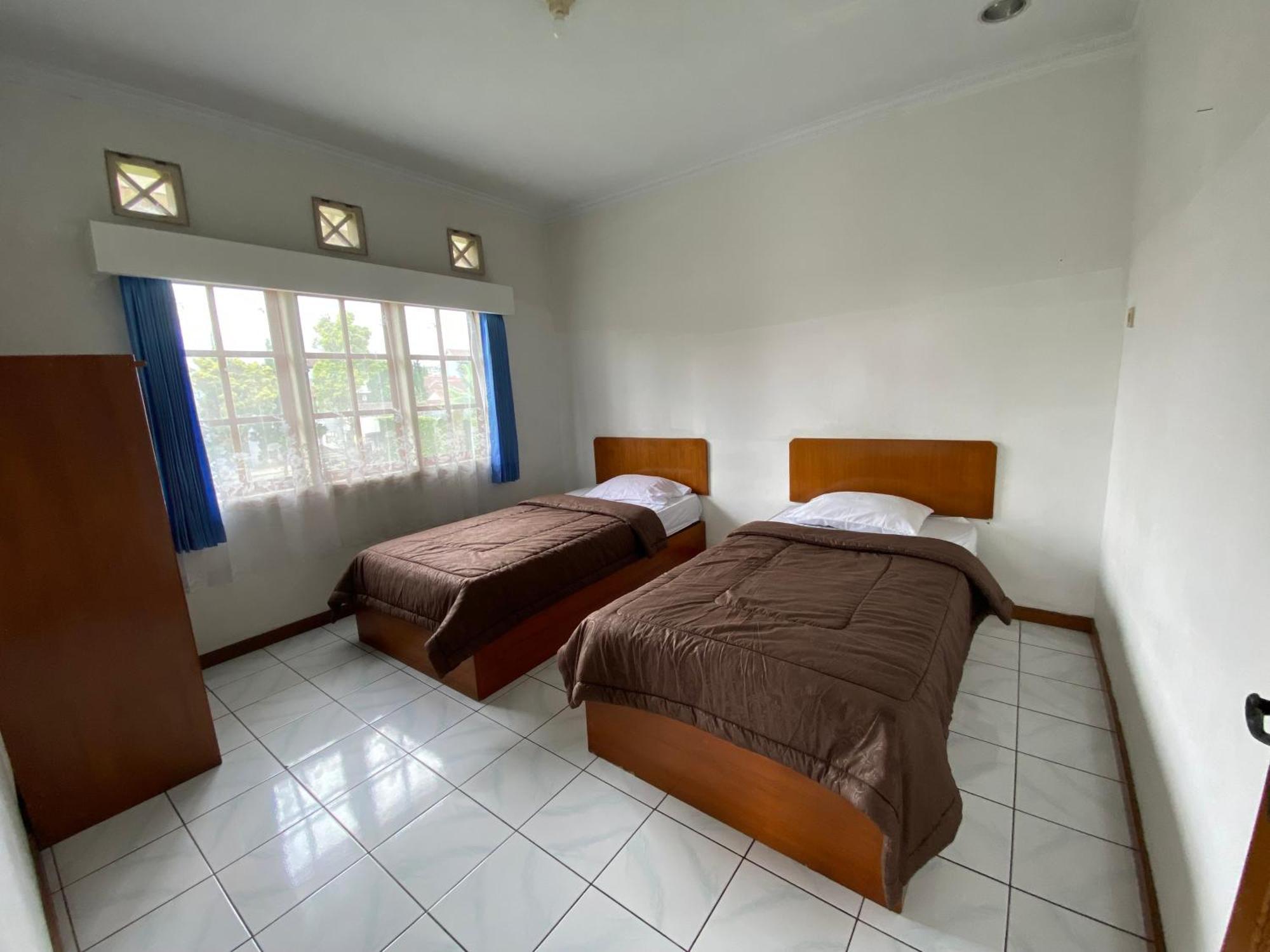 Hotel Puspa Sari تْشياتِر المظهر الخارجي الصورة